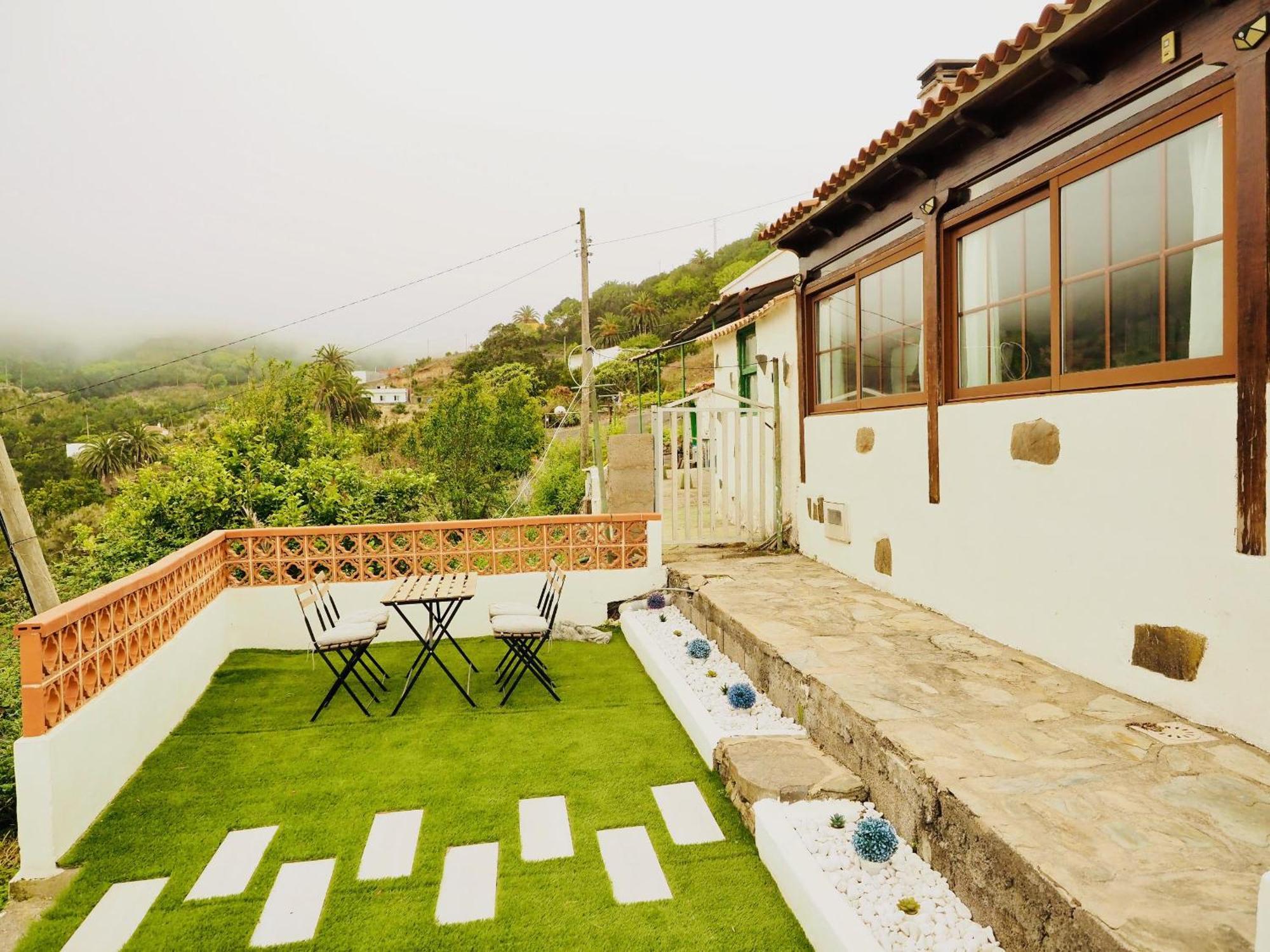 Holiday House Cruz De Tierno Agulo Екстериор снимка